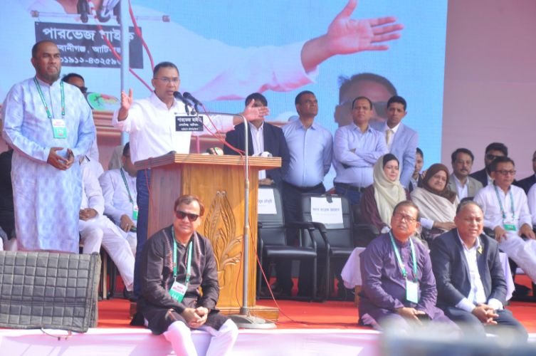 <span style='color:#000;font-size:18px;'>সিলেটে বিএনপির প্রথম নির্বাচনী জনসভা</span><br/> সিলেট থেকে ঢাকা যেতে যত সময় লাগে, লন্ডনে যেতেও লাগে না- সিলেটে তারেক রহমান