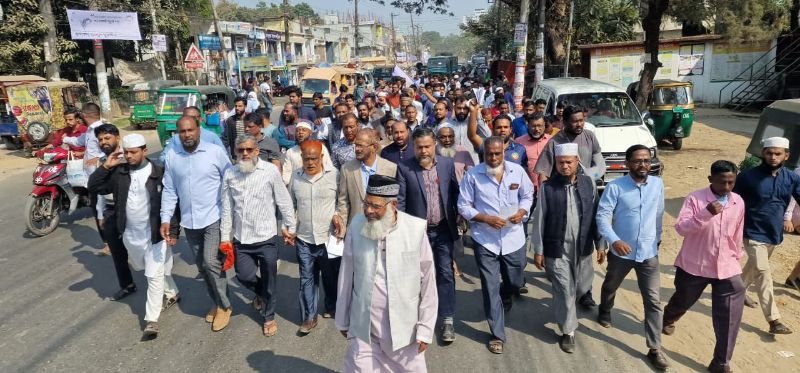 <span style='color:#000;font-size:18px;'>মেজরটিলা বাজার এলাকায় দাঁড়িপাল্লার সমর্থনে গণসংযোগ</span><br/> রাষ্ট্র ও সমাজে ইনসাফ প্রতিষ্ঠায় দাঁড়িপাল্লা মার্কায় ভোট দিন- মাওলানা হাবিবুর রহমান