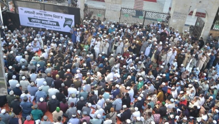 খালেদা জিয়ার রুহের মাগফিরাত কামনায় সিলেট জেলা ও মহানগর বিএনপির দোয়া মাহফিল