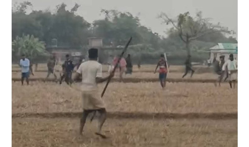 চেলা নদীর বালু উত্তোলন নিয়ে দোয়ারাবাজারে দুই গ্রামবাসীর সংঘর্ষে আহত ২০