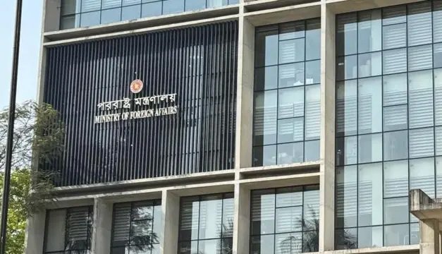 ভারতে পলাতক হাসিনাকে প্রকাশ্যে বক্তব্যের সুযোগ দেওয়ায় ক্ষুব্ধ বাংলাদেশ