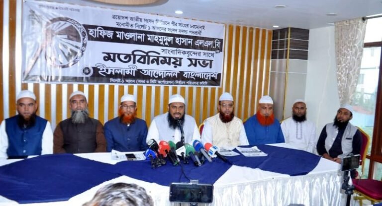 <span style='color:#000;font-size:18px;'>সাংবাদিকদের সঙ্গে মতবিনিময় সভা</span><br/> সিলেটকে দুর্নীতিমুক্ত ‘মডেল নগর’ গড়ার ঘোষণা হাতপাখার প্রার্থীর