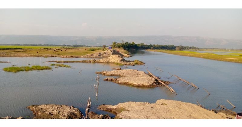 <span style='color:#000;font-size:18px;'>দুশ্চিন্তায় কৃষকরা</span><br/> অরক্ষিত মাটিয়ান হাওরের আলমখালি বাঁধ, কাজ করার লোক পাচ্ছে না পাউবো