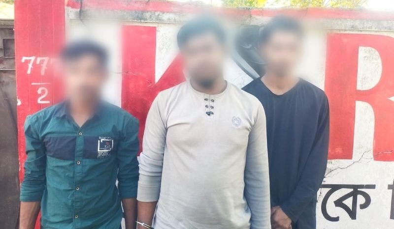 সিলেটে অবৈধ ভারতীয় কম্বলসহ আটক-৩