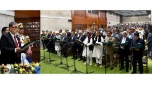 ৩৫ বছর পর ফের শপথ পড়ালেন সিইসি