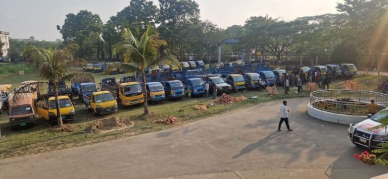 সিলেটে ১ হাজার ১৬টি ভোটকেন্দ্রে নির্বাচনী সরঞ্জাম বিতরণ শুরু