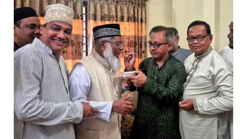 সিলেট-১ আসনে প্রতিদ্বন্দ্বীর বাড়িতে বিজয়ী বিএনপি প্রার্থীর সৌজন্য সাক্ষাৎ