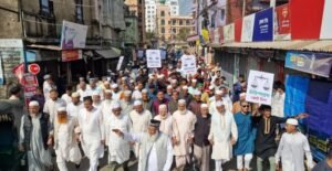 <span style='color:#000;font-size:18px;'>লামাপাড়া এলাকায় দাঁড়িপাল্লা মার্কার সমর্থনে গণসংযোগ</span><br/> লম্বা লম্বা প্রতিশ্রুতি নয়, কাঁধে কাঁধ মিলিয়ে চলতে এসেছি- মাওলানা হাবিবুর রহমান