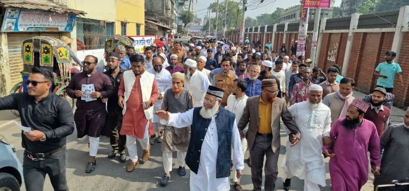 <span style='color:#000;font-size:18px;'>পিডিবি পয়েন্টে দাঁড়িপাল্লা মার্কার সমর্থনে গণসংযোগ</span><br/> আমার দুয়ার ২৪ ঘণ্টা আপনাদের জন্য খোলা থাকবে : মাওলানা হাবিবুর রহমান