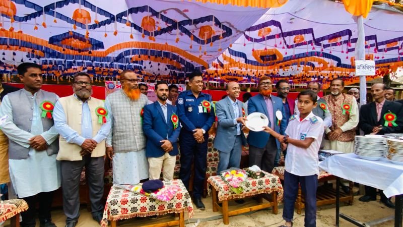 জৈন্তাপুরে সারীঘাট উচ্চ বিদ্যালয়ে বার্ষিক ক্রীড়া প্রতিযোগিতা ও সাংস্কৃতিক অনুষ্ঠান