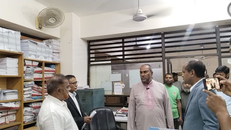 অধিকাংশ কর্মকর্তা-কর্মচারীই সময়মতো নেই উপস্থিত, সিসিক প্রশাসকের বিশেষ সতর্কতা