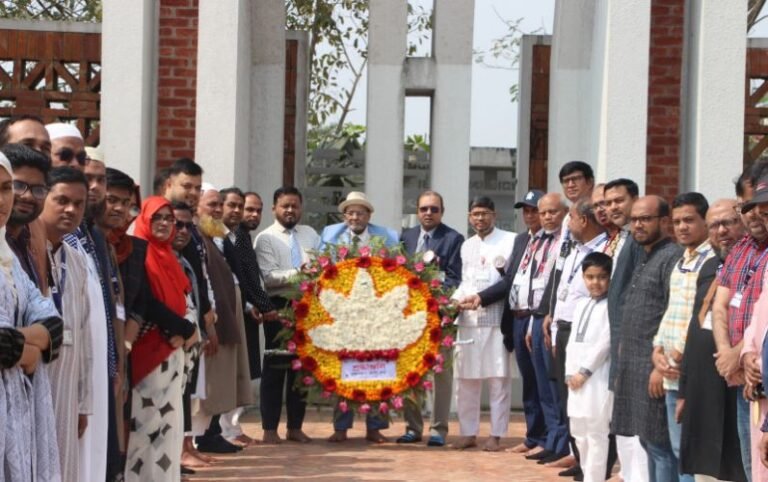 <span style='color:#000;font-size:18px;'>লিডিং ইউনিভার্সিটির শ্রদ্ধাঞ্জলি ও আলোচনা সভা</span><br/> জনগণের অধিকার প্রতিষ্ঠাই ছিল একুশের মূল চেতনা -দানবীর ড. রাগীব আলী