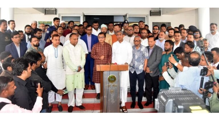 <span style='color:#000;font-size:18px;'>সিলেট সার্কিট হাউজে মতবিনিময় সভা</span><br/> সার্বিক উন্নয়ন, বাজার পরিস্থিতি, নদীভাঙন ও প্রবাসী শ্রমবাজার নিয়ে কথা বললেন ৩ মন্ত্রী