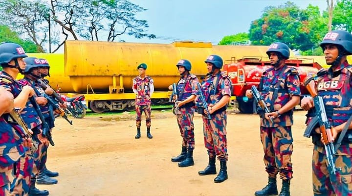 শ্রীমঙ্গেল ৩টি তেলের ডিপোর নিরাপত্তায় বিজিবি মোতায়েন