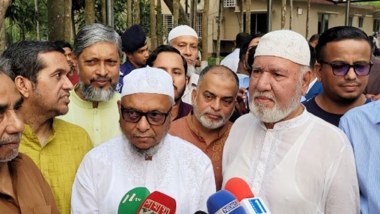 পরিস্থিতি খারাপ হলে প্রবাসীদের দেশে আনার প্রস্তুতি রয়েছে- মন্ত্রী আরিফুল হক