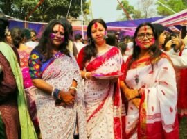 শ্রীমঙ্গলের সবুজবাগে রঙের উচ্ছ্বাসে দোল উৎসবের উদ্বোধন