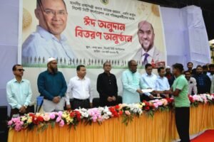 প্রধানমন্ত্রীর ঈদ অনুদান পেল সিসিকের পরিচ্ছন্নতাকর্মীরা