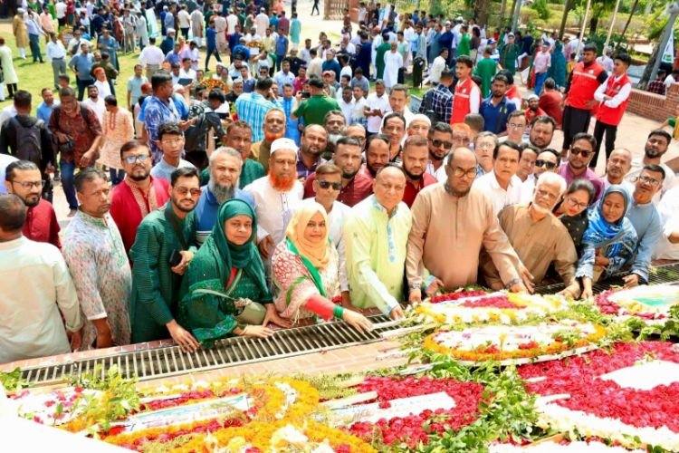 <span style='color:#000;font-size:18px;'>স্বাধীনতার চেতনায় সকলে ঐক্যবদ্ধ ও আন্তরিকভাবে কাজ করার প্রত্যয়</span><br/> সিলেটে মহান স্বাধীনতা ও জাতীয় দিবস উদযাপিত