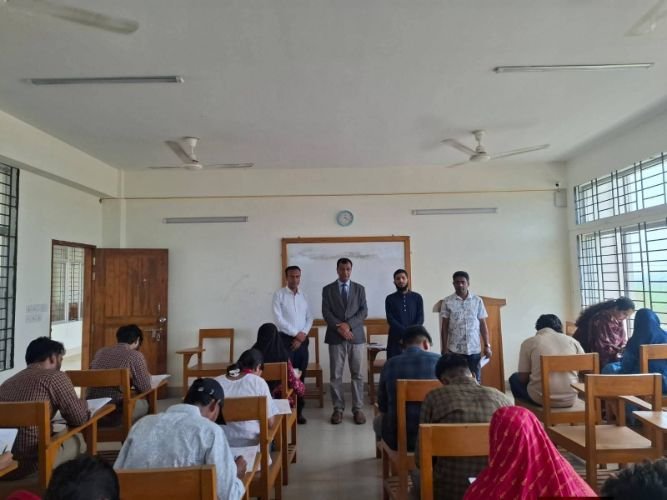 সুবিপ্রবিতে ‘সি’ ইউনিটের গুচ্ছ ভর্তি পরীক্ষা অনুষ্ঠিত 