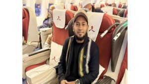 অবশেষে দেশে ফিরলেন মুশফিকুর রহিম