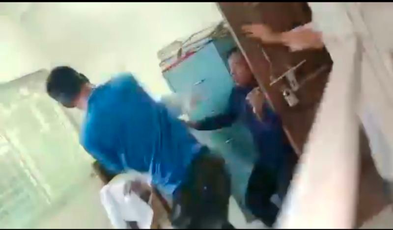 গোয়াইনঘাটে ভূমি অফিসে মারামারি : অফিস সহায়ক বরখাস্ত, তদন্ত কমিটি গঠন 