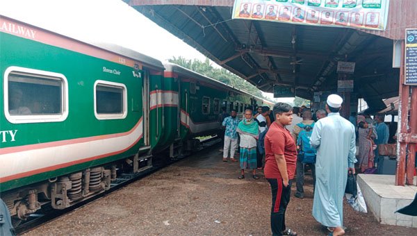 তিন ঘণ্টা পর সিলেটের সঙ্গে সারাদেশের রেল যোগাযোগ স্বাভাবিক