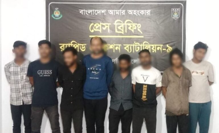 সিলেটে এক রাতে ১৬ জন ছিনতাইকারী আটক