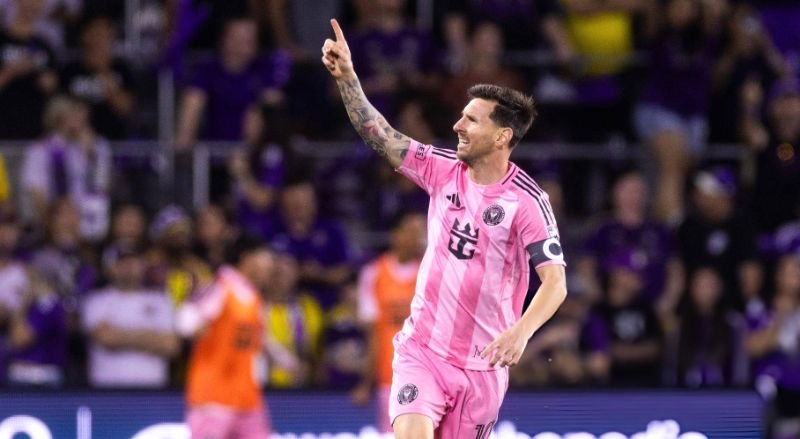 মেসি-ম্যাজিকে মায়ামির অবিশ্বাস্য জয়