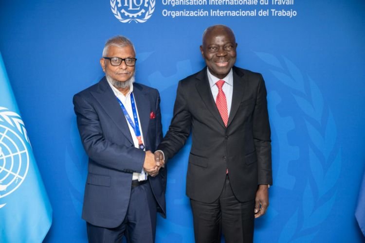 আইএলও মহাপরিচালকের সঙ্গে শ্রমমন্ত্রীর সাক্ষাৎ : বাংলাদেশে কর্মসংস্থান সৃষ্টিতে সহযোগিতার আশ্বাস