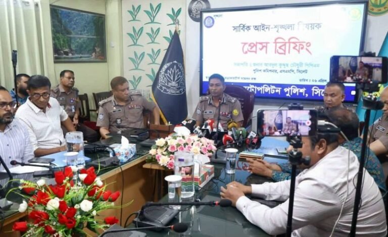 <span style='color:#000;font-size:18px;'>এসএমপির কমিশনারের জরুরী ব্রিফিং</span><br/> সিলেট নগরীতে ২৬৩ জন ছিনতাইকারী চিহ্নিত : তালিকা ধরে অভিযান চলছে