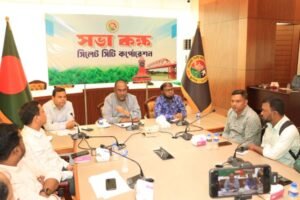 <span style='color:#000;font-size:18px;'>ওয়ার্ড সচিবদের সঙ্গে সভা</span><br/> উন্নয়ন টেকসই করতে রাজস্ব বৃদ্ধিতে জোর সিসিক প্রশাসকের