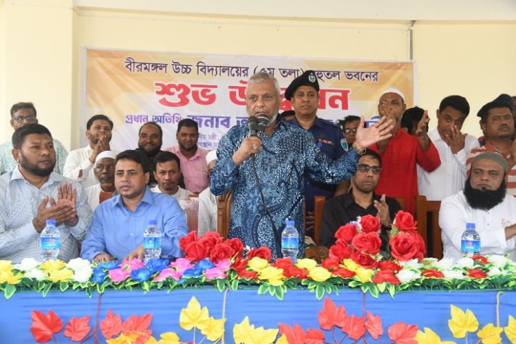 প্রকল্পের সংখ্যার চেয়ে কাজের মানে বেশি গুরুত্ব দিতে হবে- শ্রমমন্ত্রী