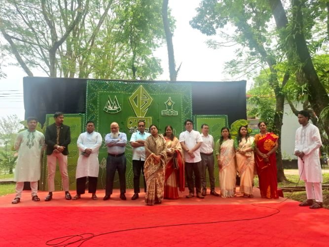 এমসি কলেজে তিন দিনব্যাপী বইমেলার উদ্বোধন