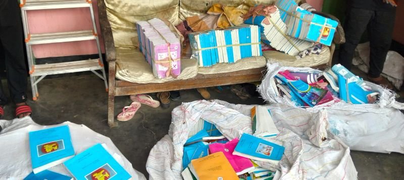 দিরাইয়ে সরকারি বই ভাঙারির দোকানে বিক্রির অভিযোগ মাদ্রাসা দপ্তরীর বিরুদ্ধে 