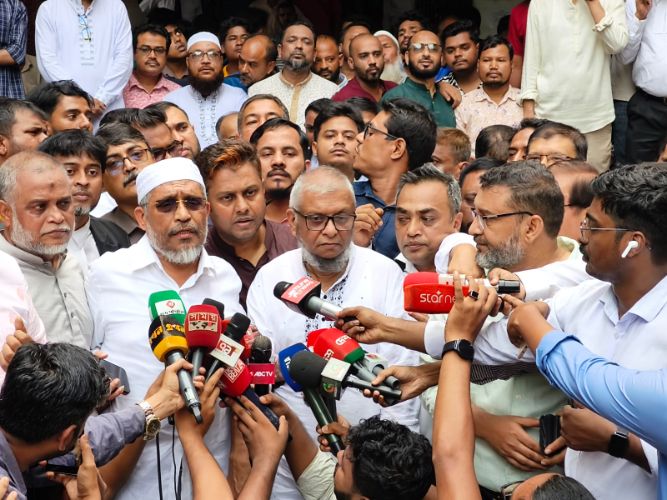 সুরঞ্জিত সেনগুপ্ত হত্যাচেষ্টা মামলায় মন্ত্রী আরিফ, বাবর ও গউছ বেকসুর খালাস