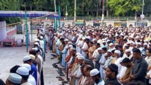 সিলেটে ট্রিপল মার্ডার : 	সাত্তার ও সুরাইয়া দম্পতির জানাজায় মানুষের ঢল