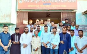 <span style='color:#000;font-size:18px;'>লামাকাজী ব্রিজে টোল আদায় বন্ধসহ ৫ দফা দাবি</span><br/> সিলেট-সুনামগঞ্জ-ছাতক রুটে রোববার ভোর থেকে অনির্দিষ্টকালের কর্মবিরতি